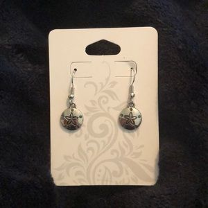 Sand dollar earrings 🤩
